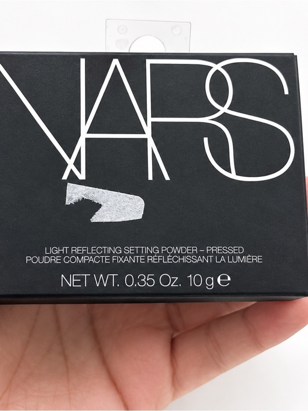 NARS Translucent Crystal Light Reflecting Setting Powder - Picture 3 of 3